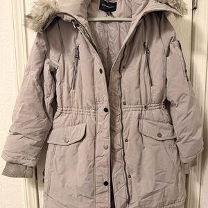 BCBGMaxAzria Light Gray Ski Jacket with Faux Fur Trim